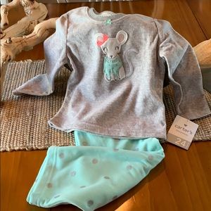 Carter’s Pajama Set